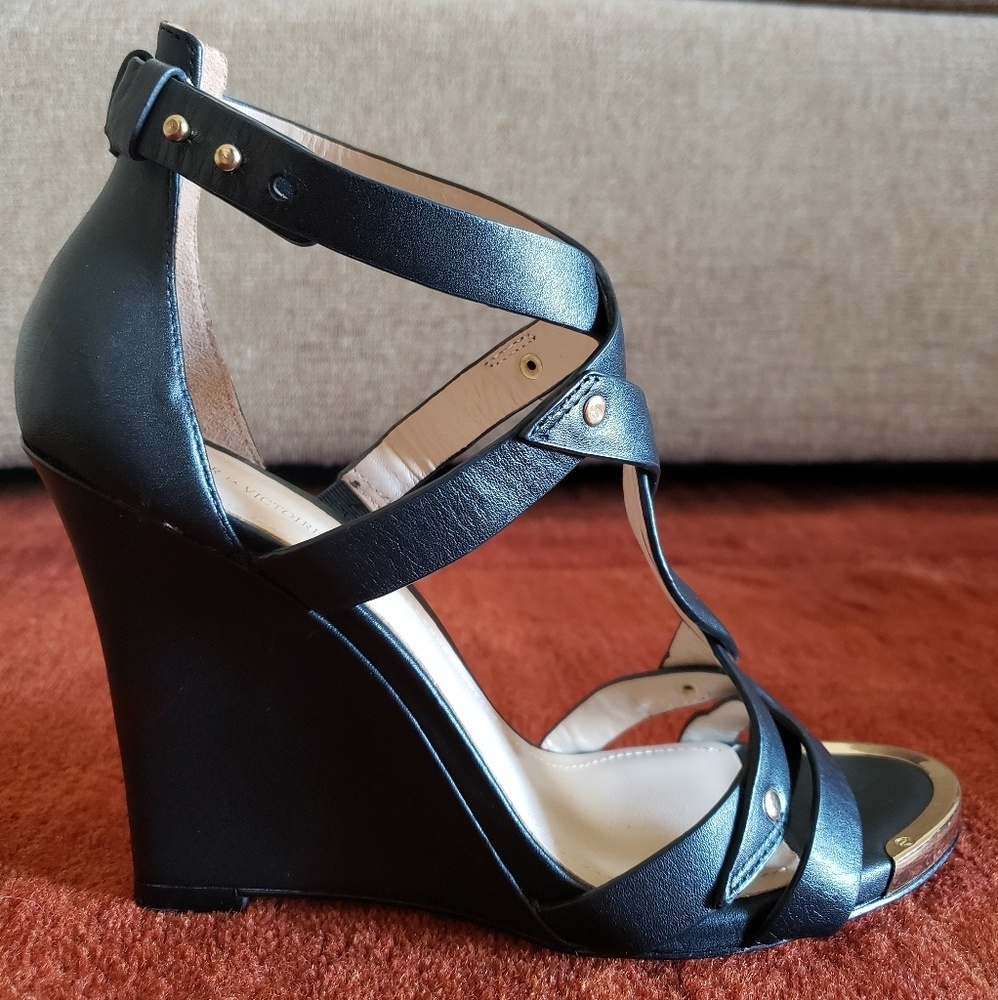 Pour La Victoire Leather Studded Valen Wedge Heels